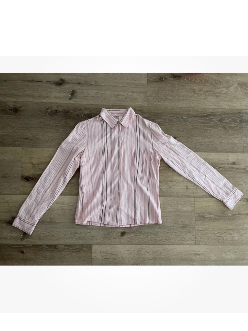 Classic pink stripe botton down shirt 100% cotton size medium